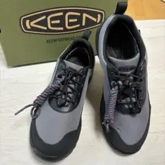 【新品】KEENの防水機能スニーカー