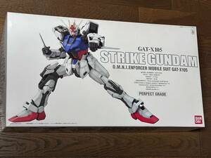 希少 未使用 1/60 PG GAT-X105 ストライクガンダム 機動戦士ガンダムSEED 0131413 パーフェクトグレード ガンプラ BANDAI