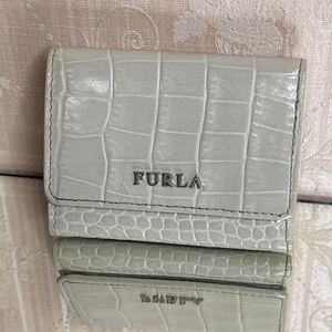 ● FURLA レザー 三つ折財布 クロコ型押し 高級ブランド 大人気 美品 ロゴ コンパクト 小さい ミニ コインケース ゴールド オシャレ 本革 