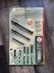 ★NOS 未開封 ★MAGLITE マグライト ★Compact Flashlight Kit ★Made in USA ★2004 ★RARE OLD VINTAGE品多数出品中