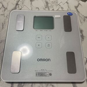 OMRON 体組成計 HBF-228T-SW