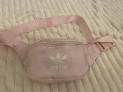 adidas ピンク ボディバッグ　ウエストポーチ