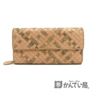 19051 BOTTEGA VENETA【ボッテガ・ヴェネタ】二つ折り長財布 イントレチャート パイソン×レザー ピンク系 ウォレット【中古】USED-B