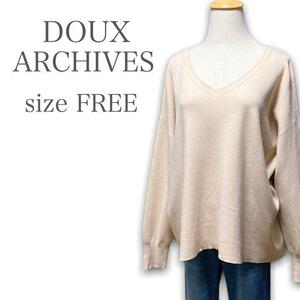 T259★大人可愛い★DOUX ARCHIVES ドゥアルシーヴ Vネック バックスリット 薄手 ニットトップス ゆったり F ベージュ 無地 レディース