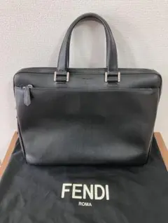 【美品】FENDI レザービジネスバッグ