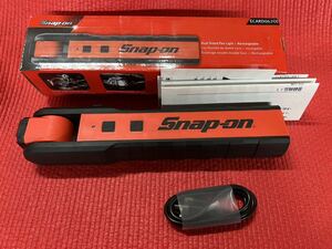 Snap-on スナップオン ECARD062OJ 充電式600〜800ルーメン両面フレックスライト　オレンジ