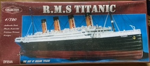 ■貴重品■1/720 R.M.S TITANIC -タイタニック号- 全長約380mm、全幅約45mm　※シュリンクパック仕様　[DF054A]
