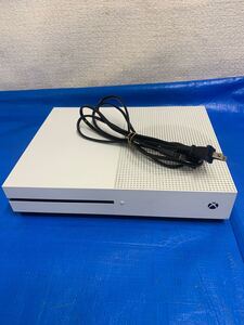 1062.80.XBOX ones 1681 本体のみ ゲーム機 通電確認現状ジャンク品