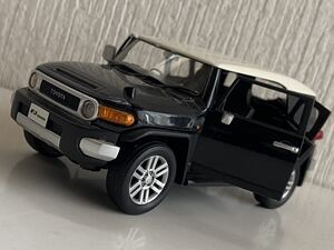 1/30 トヨタ FJクルーザー ツートン ホワイト × ブラック カラーサンプル TOYOTA FJ CRUISER