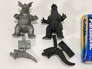 ゴジラ ガチャ 消しゴム 2種 ゴジラ バラゴン ランナー見切り 昭和レトロ当時物 Baragon GODZILLA Keshi Gashapon ガシャポン