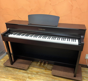 ■YAMAHA／ヤマハ 電子ピアノ クラビノーバ CLP-635WA 19年製 ピアノ椅子付 超美品【店頭お渡し歓迎・地域限定配送可】横浜■