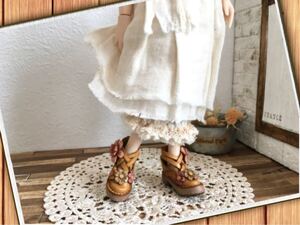 ＊革＊お花飾り＊ダブルクロス＊ストラップ＊ブーツ靴＊琥珀色/マルチ＊栃木レザー＊Outfit＊Doll Shoes＊＊ブライス/ピュアニーモS＊＊