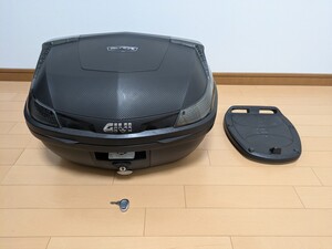 GIVI B47NTML モノロックケース TECH未塗装ブラック