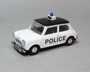 ミニクーパー　１／４３　(28)　コーギー製 MINI ”ＰＯＬＩＣＥ”