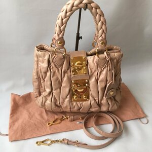 miu miu ミュウミュウ マドラス　マテラッセ　レザー　ショルダー　バッグ