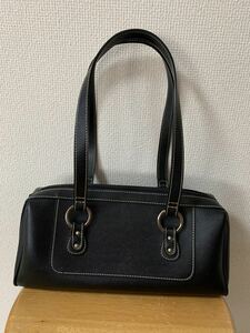 ★美品★【UNTITLE／アンタイトル】ハンドバッグ ショルダーバッグ　黒ステッチデザイン♪鋲付き♪横長バッグ