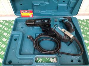 【中古品】　makita(マキタ) 41㎜ 100vオートパックスクリュードライバ 正逆転両用 6841R　ITE2VX214F5R