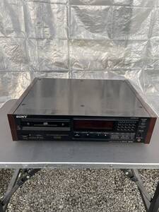 SONY ソニー　CDプレーヤー　CDP-557ESD 中古品