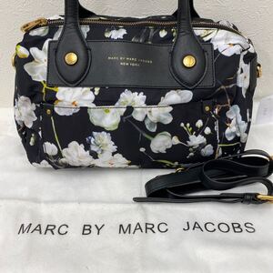 □2−3610 MARC BY MARC JACOBS マークバイマークジェイコブス レディース 2way ショルダーバッグ ハンドバッグ 黒 ブラック 花柄 ナイロン