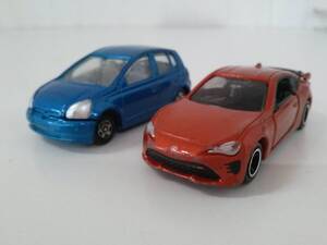 【OC-0526】[中古品]トミカ トヨタ 86 初回特別仕様 2016年 / トヨタ ヴィッツ 1999年 2台セット [KO]