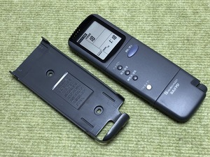 # RCS-VS3A(K) SANYO 三洋電機 エアコンリモコン 本体未使用 ホルダーは中古です。