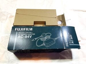 【未使用アウトレット品 即決】FUJIFILM 純正ACアダプター　AC-84V (FinePix S100FS / S200EXR用)