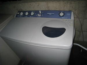大阪市西成区より　TOSHIBA 二層式洗濯機 VH-52G（H）東芝 洗濯機　2層式　家電