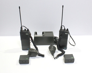 ICOM アイコム IC-3N アマチュア無線 ハンディ トランシーバー 2台 充電器/BC-30 バッテリー/IC-BP2　乾電池ケース2個 中古現状品 y1192