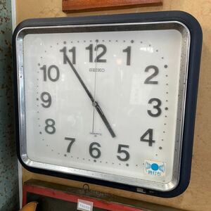 【店H-65】（ジャンク品）壁掛け時計 掛け時計 SEIKO セイコー 昭和レトロ 掛時計 インテリア QUARTZ QB514D 縦33㎝横38㎝