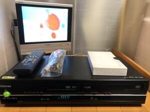 東芝DVD・VHSビデオデッキSD-V800