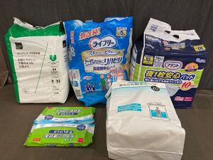 32【まとめ売り】介護用品まとめ　はくパンツ　長時間安心パンツ　夜一枚安心パット　使い捨て防水シーツ　おしり拭き　い