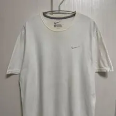 NIKE 白Tシャツ 胸元刺繍ロゴ 人気ロゴ ゆるだぼ Lサイズ