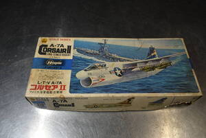 Qp401 絶版 Vtg 1973年製 Hasegawa 1:72 Corsair II A-7A Ling-Temco-Vought U.S. Navy アメリカ海軍 艦載攻撃機 コルセア 稀少 未組立 60