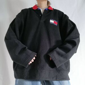 90s トミーヒルフィガー TOMMY HILFIGER フリース プルオーバー ラガーシャツ フラッグ 刺繍ロゴ ブラック 黒色 メンズ L m1103