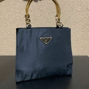 美品　PRADA プラダ ナイロン チェーン　三角プレート　ハンドバッグ　ブラック　金金具　白タグあり　メタルハンドル 