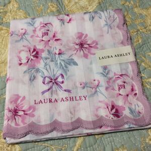 LAURA ASHLEY ローラアシュレイ 大判 ハンカチ 花柄 スカラップ 未使用C