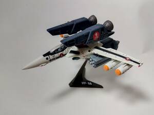 バルキリーコレクション 劇場版 VF-1A スーパーバルキリー 一条輝機　エフトイズ　1/144 完成品