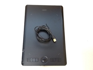 ●【WACOM ワコム】Intuos Pro Medium ペンタブレット PTH-660　通電確認　OK