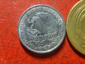 外国・メキシコ／５０センタボ・ステンレススチール貨（2012年）　240605