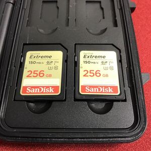 ☆1円〜動作品 SDカード SanDisk 256GB2枚まとめ 150MB/s 専用ケース入り 当時物【KB8】レターパックライト 