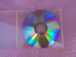 珍品ですよ：どっちが表？：　製造ミスのコーティングなしの　DVD-R