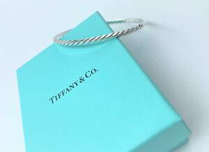 【新品】【未使用】【仕上げ済】 TIFFANY&Co. ティファニー ナイフエッジ ツイスト バングル シルバー925 箱 保管袋 ショッパー付き OT0689