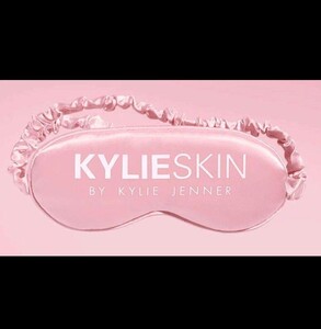 【Sleep Mask】アイマスク★kylie cosmetics★kylie skin ★ノベルティグッズ カイリージェンナー　カイリーコスメティックス　プレゼント