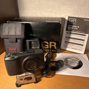 RICOH GR DIGITAL III ブリーフィングケース・Manfrotto三脚付き 美品 リコー コンパクトデジタルカメラ 