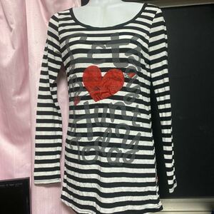 セシルマクビーCECIL McBEE ベージュ　長袖Tシャツ　カットソー　ボーダー　ハート