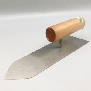 [新品 未使用品] 大阪 カネ与 綿かべ用 押え鏝 210mm 本職用 左官 鏝 コテ こて 大工 道具 工具 職人 ハンドツール かねよ 金物屋 在庫品