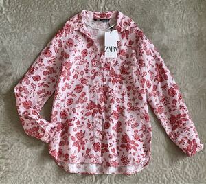 未使用タグ付き　ZARA 麻100% スキッパー　ブラウス　花柄　薄ピンク　赤　定価4,590円　シャツ　リネン　ザラ　長袖　ロールアップ　S