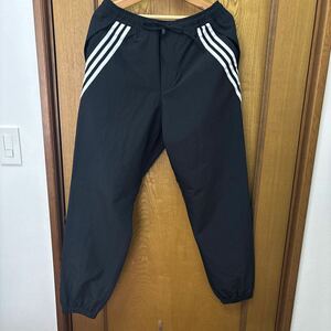 アディダス　adidas 黒　トレーニングパンツ