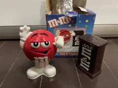 m&m