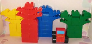 OK IQ200ブロックパーツ58個セット消防車、赤色レッド、黄色イエロー、緑色グリーン、青色ブルー知育玩具